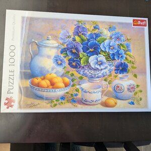 NEW SEALED "Blue Bouquet" by Trefl, 1000 pieces